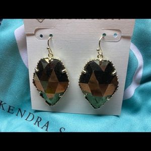 KENDRA SCOTT / PYRITE Corley Drop Dangle Earrings Gold Plated / Logo Pouch
